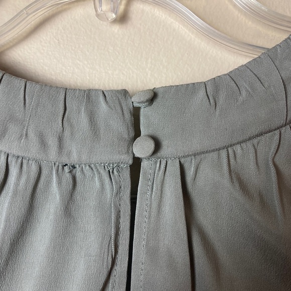 NWT Universal Standard Patricia Blouse in Sage Green - Picture 7 of 12